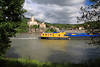 Wasserbarke Gterschiff in Donau Flusslandschaft