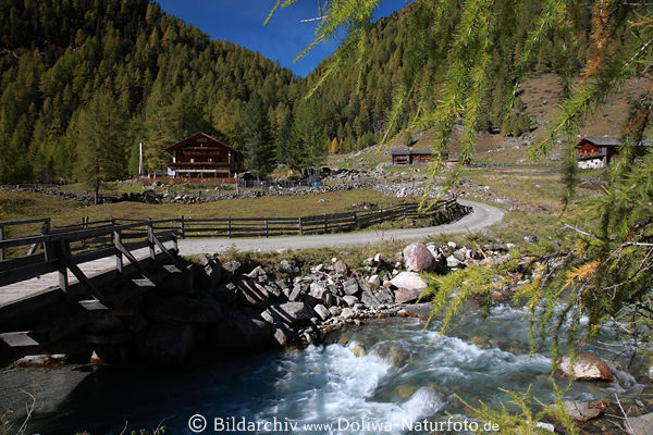 Patscher-Alm am Schwarzach Wasser Bachbrcke Berghtten Landschaft Naturidyll mit Alpengasthof Patsch