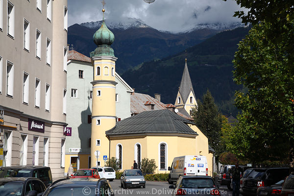 St. Antonius Kirche von Lienz am Bozener-Platz Bergblick St. Antonius Kirche von Lienz am Bozener-Platz Bergblick