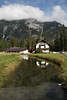 810067_ Forellenhof am Weidachsee Foto in Leutasch-Oberweidach, Bach mit Forellen im sauberem, durchsichtigem Wasser Zulauf zum Teich
