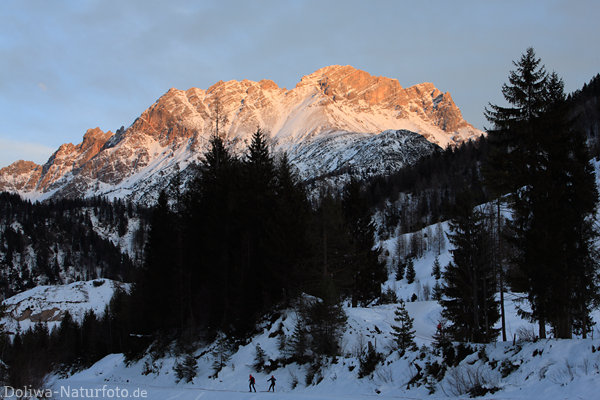 Hochfilzen Skilufer vor Leoganger Steinberge rot in Abendsonne